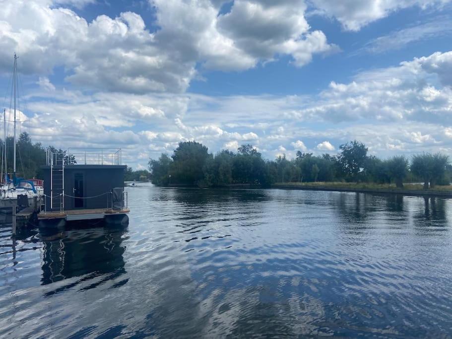 La Mare Houseboat Hotel Nederhorst den Berg Eksteriør billede